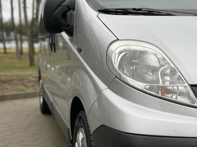 Сірий Опель Віваро, об'ємом двигуна 2 л та пробігом 272 тис. км за 13999 $, фото 9 на Automoto.ua