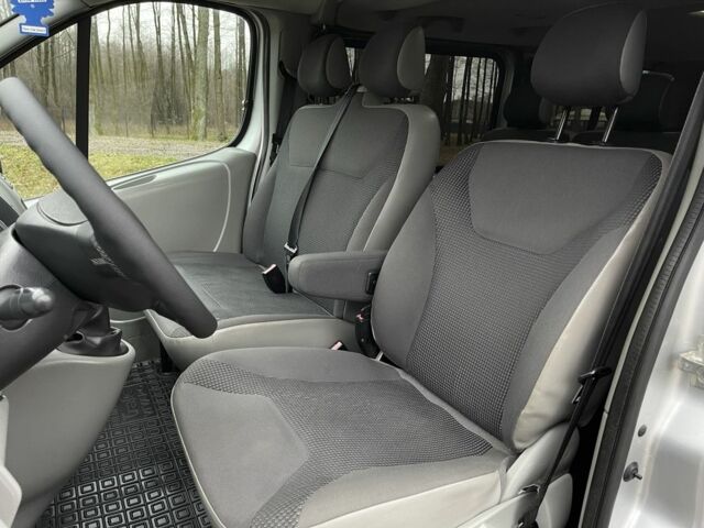 Сірий Опель Віваро, об'ємом двигуна 2 л та пробігом 272 тис. км за 13999 $, фото 17 на Automoto.ua