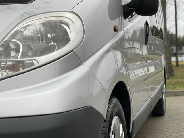 Сірий Опель Віваро, об'ємом двигуна 2 л та пробігом 272 тис. км за 13999 $, фото 11 на Automoto.ua