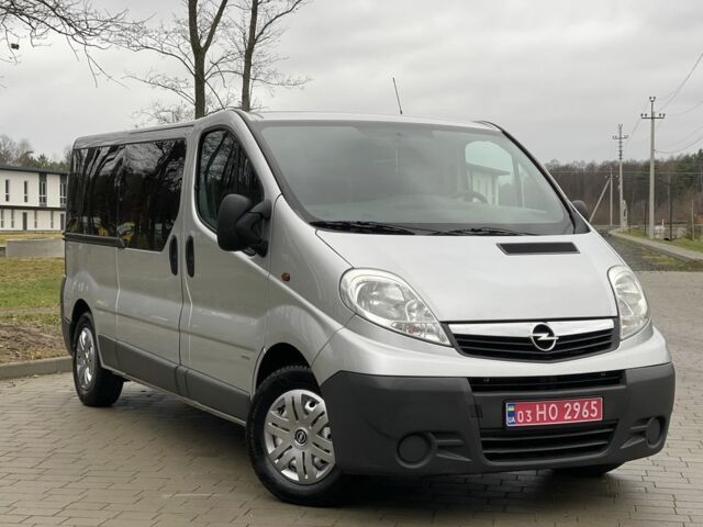 Сірий Опель Віваро, об'ємом двигуна 2 л та пробігом 272 тис. км за 13999 $, фото 3 на Automoto.ua