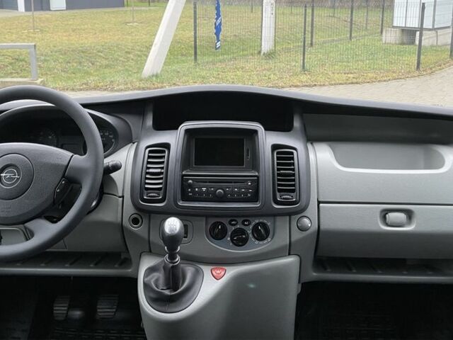 Сірий Опель Віваро, об'ємом двигуна 2 л та пробігом 272 тис. км за 13999 $, фото 15 на Automoto.ua