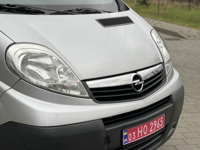 Сірий Опель Віваро, об'ємом двигуна 2 л та пробігом 272 тис. км за 13999 $, фото 8 на Automoto.ua