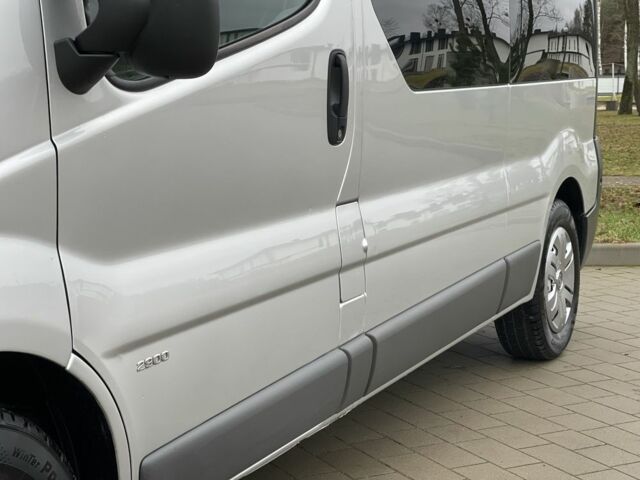 Сірий Опель Віваро, об'ємом двигуна 2 л та пробігом 272 тис. км за 13999 $, фото 12 на Automoto.ua