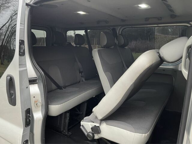 Сірий Опель Віваро, об'ємом двигуна 2 л та пробігом 272 тис. км за 13999 $, фото 22 на Automoto.ua