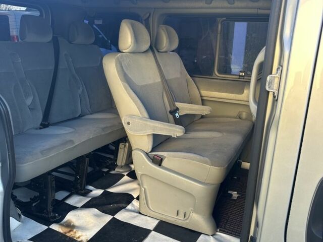 Сірий Опель Віваро, об'ємом двигуна 0 л та пробігом 288 тис. км за 2772 $, фото 7 на Automoto.ua