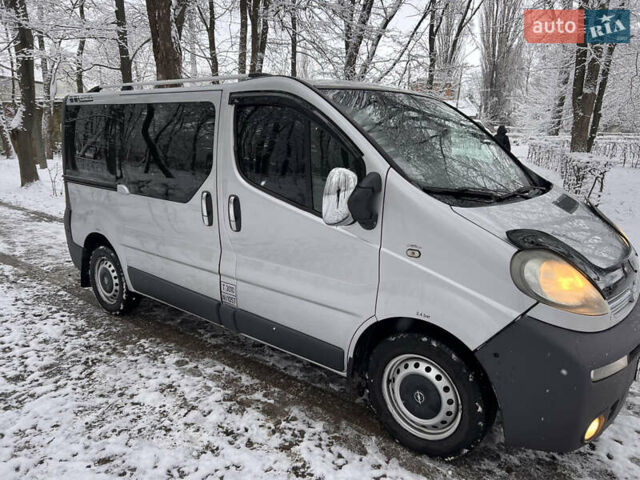 Сірий Опель Віваро, об'ємом двигуна 1.9 л та пробігом 250 тис. км за 6450 $, фото 12 на Automoto.ua