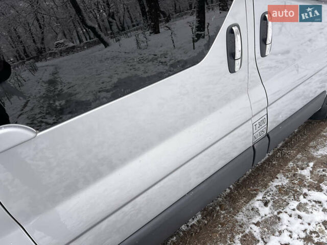 Сірий Опель Віваро, об'ємом двигуна 1.9 л та пробігом 250 тис. км за 6450 $, фото 15 на Automoto.ua