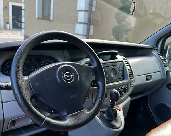 Серый Опель Виваро, объемом двигателя 1.9 л и пробегом 220 тыс. км за 6650 $, фото 39 на Automoto.ua