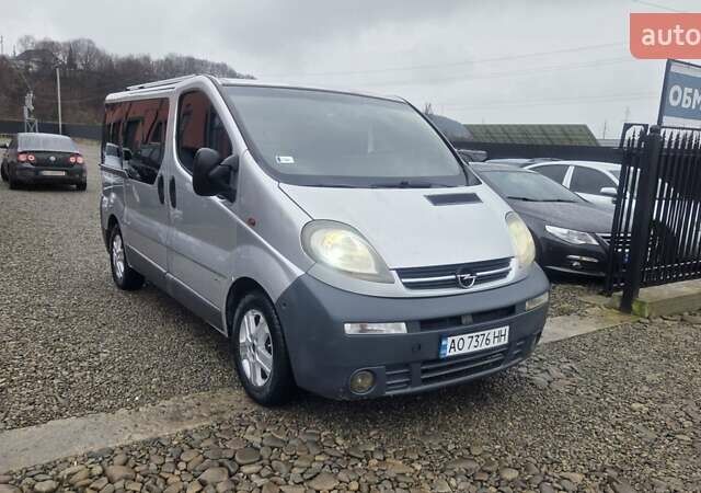 Серый Опель Виваро, объемом двигателя 1.87 л и пробегом 353 тыс. км за 5600 $, фото 2 на Automoto.ua
