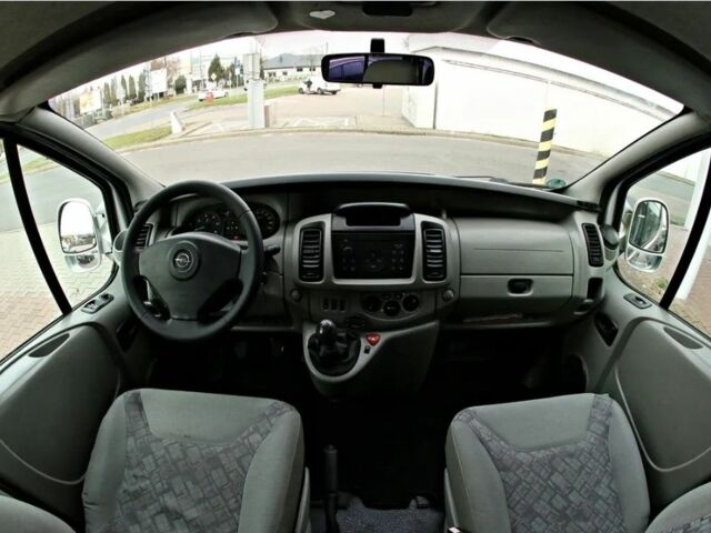 Серый Опель Виваро, объемом двигателя 0 л и пробегом 210 тыс. км за 2599 $, фото 5 на Automoto.ua