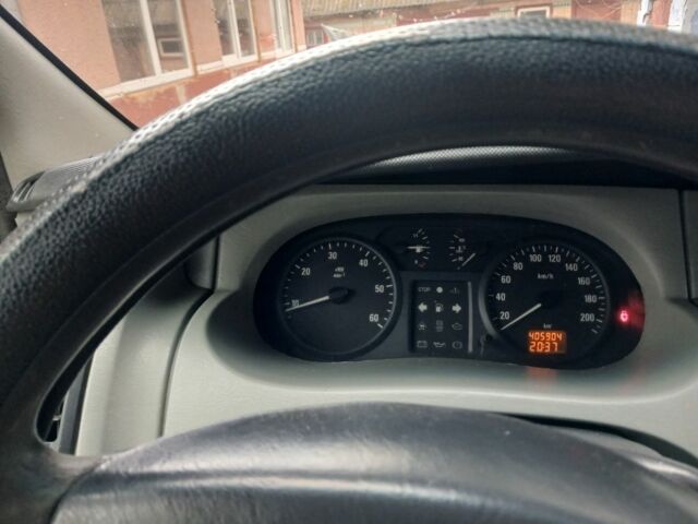 Серый Опель Виваро, объемом двигателя 0 л и пробегом 400 тыс. км за 6000 $, фото 2 на Automoto.ua