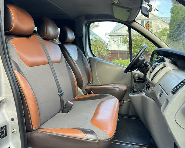 Серый Опель Виваро, объемом двигателя 1.9 л и пробегом 220 тыс. км за 6650 $, фото 25 на Automoto.ua