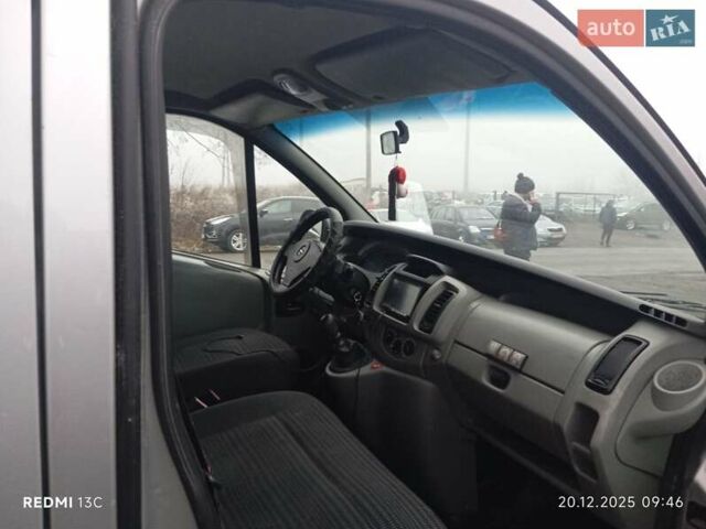 Сірий Опель Віваро, об'ємом двигуна 1.87 л та пробігом 300 тис. км за 5750 $, фото 25 на Automoto.ua