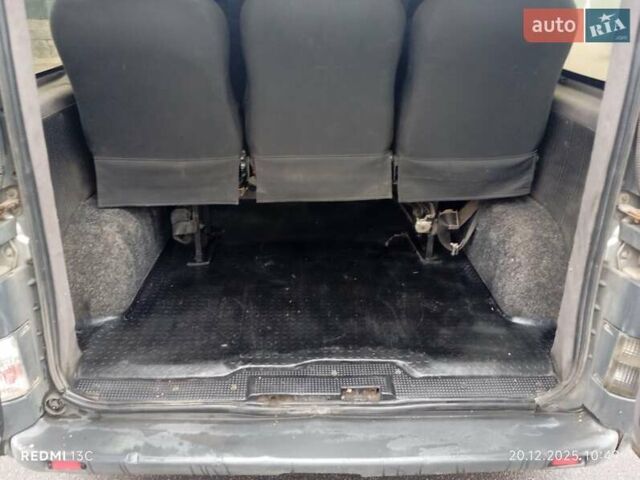 Сірий Опель Віваро, об'ємом двигуна 1.87 л та пробігом 300 тис. км за 5750 $, фото 14 на Automoto.ua