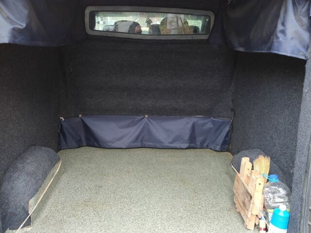 Серый Опель Виваро, объемом двигателя 1.9 л и пробегом 280 тыс. км за 5000 $, фото 1 на Automoto.ua