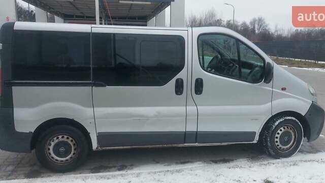 Серый Опель Виваро, объемом двигателя 1.9 л и пробегом 460 тыс. км за 5300 $, фото 7 на Automoto.ua