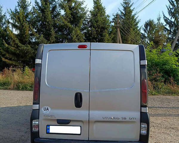 Серый Опель Виваро, объемом двигателя 1.9 л и пробегом 550 тыс. км за 7500 $, фото 2 на Automoto.ua
