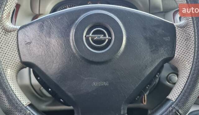 Серый Опель Виваро, объемом двигателя 1.87 л и пробегом 255 тыс. км за 6500 $, фото 23 на Automoto.ua