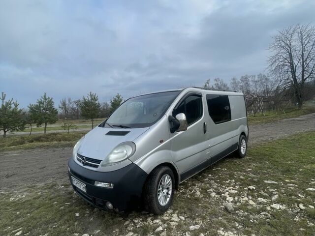 Серый Опель Виваро, объемом двигателя 2.5 л и пробегом 240 тыс. км за 7400 $, фото 6 на Automoto.ua