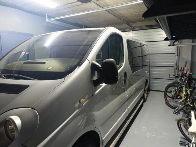 Серый Опель Виваро, объемом двигателя 1.9 л и пробегом 370 тыс. км за 6300 $, фото 2 на Automoto.ua