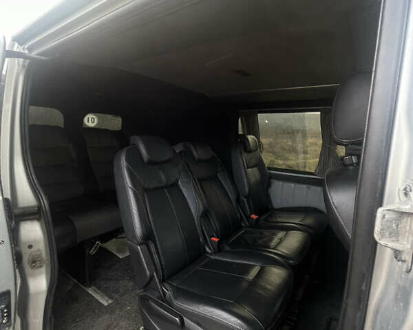 Серый Опель Виваро, объемом двигателя 2.5 л и пробегом 240 тыс. км за 7400 $, фото 13 на Automoto.ua