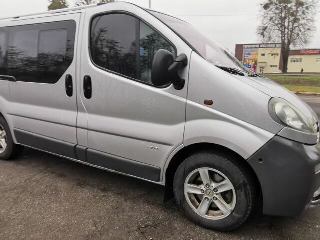 Серый Опель Виваро, объемом двигателя 1.9 л и пробегом 200 тыс. км за 6800 $, фото 1 на Automoto.ua