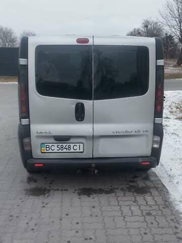 Серый Опель Виваро, объемом двигателя 1.9 л и пробегом 460 тыс. км за 5300 $, фото 5 на Automoto.ua