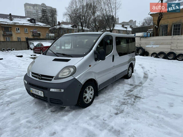 Сірий Опель Віваро, об'ємом двигуна 1.87 л та пробігом 380 тис. км за 4999 $, фото 2 на Automoto.ua