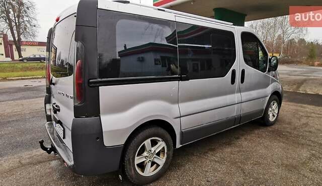 Серый Опель Виваро, объемом двигателя 1.9 л и пробегом 200 тыс. км за 6800 $, фото 3 на Automoto.ua