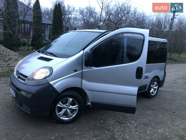 Сірий Опель Віваро, об'ємом двигуна 1.9 л та пробігом 350 тис. км за 5650 $, фото 21 на Automoto.ua