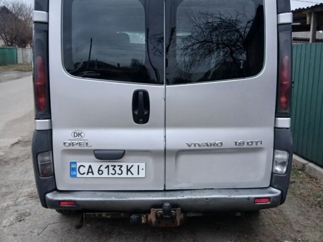 Серый Опель Виваро, объемом двигателя 1.9 л и пробегом 303 тыс. км за 6500 $, фото 3 на Automoto.ua
