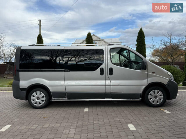 Сірий Опель Віваро, об'ємом двигуна 1.9 л та пробігом 280 тис. км за 7450 $, фото 2 на Automoto.ua