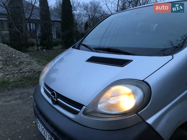 Сірий Опель Віваро, об'ємом двигуна 1.9 л та пробігом 350 тис. км за 5650 $, фото 22 на Automoto.ua