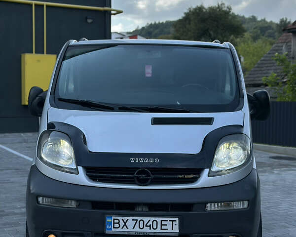 Сірий Опель Віваро, об'ємом двигуна 2.5 л та пробігом 390 тис. км за 5950 $, фото 11 на Automoto.ua