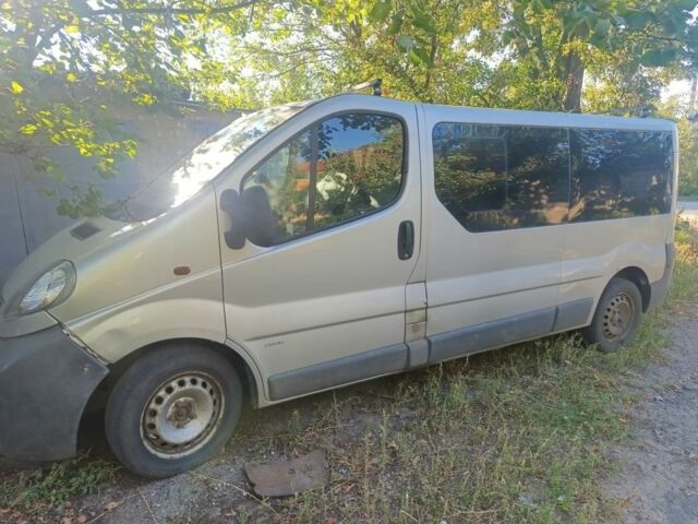 Сірий Опель Віваро, об'ємом двигуна 0 л та пробігом 350 тис. км за 3900 $, фото 1 на Automoto.ua