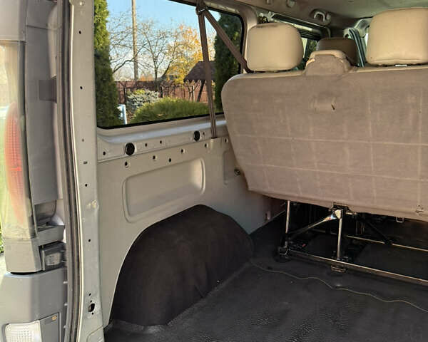 Сірий Опель Віваро, об'ємом двигуна 1.9 л та пробігом 280 тис. км за 7450 $, фото 23 на Automoto.ua