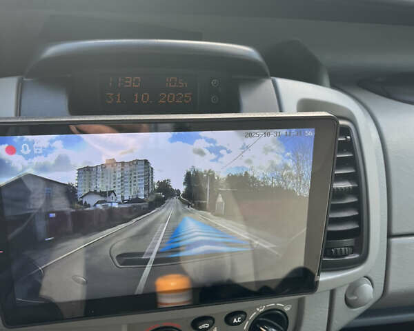 Серый Опель Виваро, объемом двигателя 1.9 л и пробегом 330 тыс. км за 10500 $, фото 30 на Automoto.ua