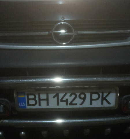 Сірий Опель Віваро, об'ємом двигуна 2.5 л та пробігом 270 тис. км за 8100 $, фото 2 на Automoto.ua