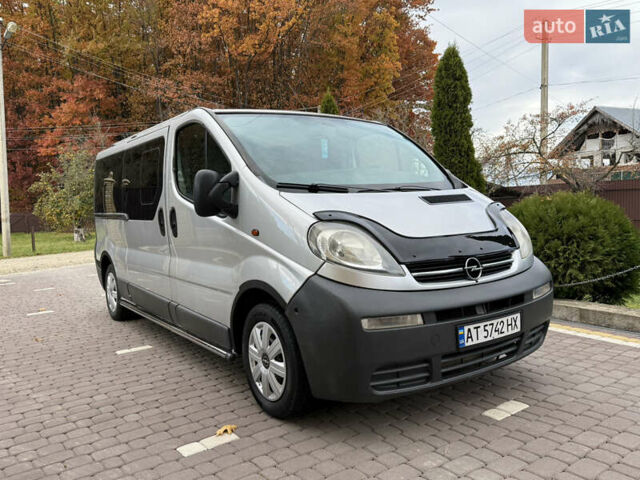 Сірий Опель Віваро, об'ємом двигуна 1.9 л та пробігом 280 тис. км за 7450 $, фото 1 на Automoto.ua