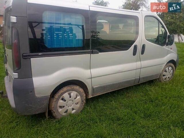 Серый Опель Виваро, объемом двигателя 2.5 л и пробегом 330 тыс. км за 6500 $, фото 1 на Automoto.ua