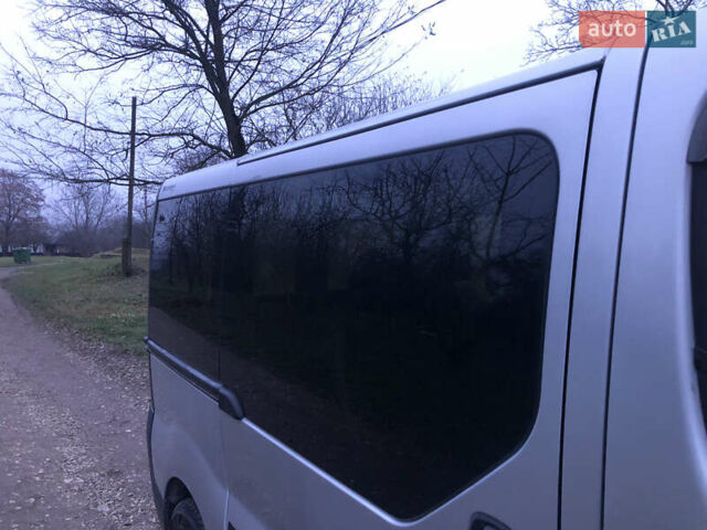 Сірий Опель Віваро, об'ємом двигуна 1.9 л та пробігом 350 тис. км за 5650 $, фото 37 на Automoto.ua