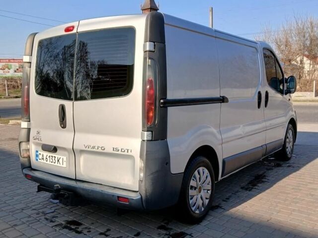 Серый Опель Виваро, объемом двигателя 1.9 л и пробегом 303 тыс. км за 6500 $, фото 4 на Automoto.ua