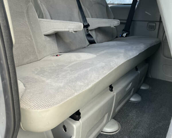 Серый Опель Виваро, объемом двигателя 1.9 л и пробегом 330 тыс. км за 10500 $, фото 13 на Automoto.ua