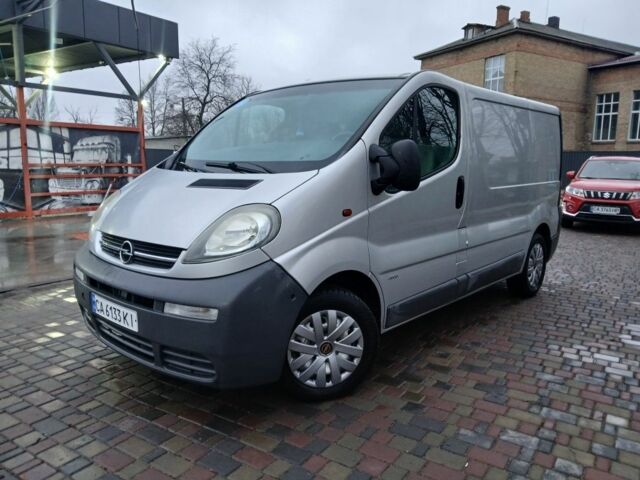 Серый Опель Виваро, объемом двигателя 1.9 л и пробегом 303 тыс. км за 6500 $, фото 1 на Automoto.ua