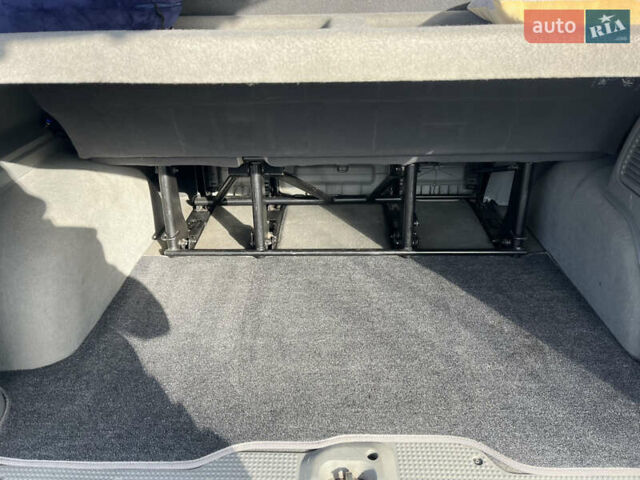 Серый Опель Виваро, объемом двигателя 1.9 л и пробегом 330 тыс. км за 10500 $, фото 8 на Automoto.ua