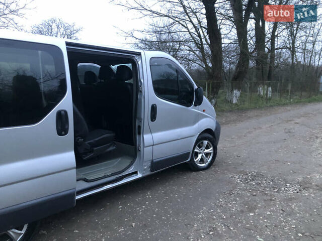 Сірий Опель Віваро, об'ємом двигуна 1.9 л та пробігом 350 тис. км за 5650 $, фото 45 на Automoto.ua