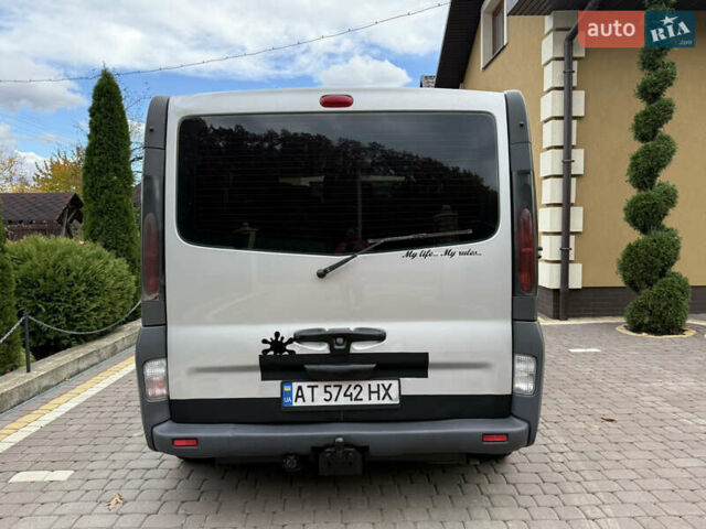 Сірий Опель Віваро, об'ємом двигуна 1.9 л та пробігом 280 тис. км за 7450 $, фото 4 на Automoto.ua