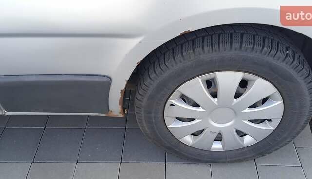 Серый Опель Виваро, объемом двигателя 2.46 л и пробегом 420 тыс. км за 6800 $, фото 8 на Automoto.ua