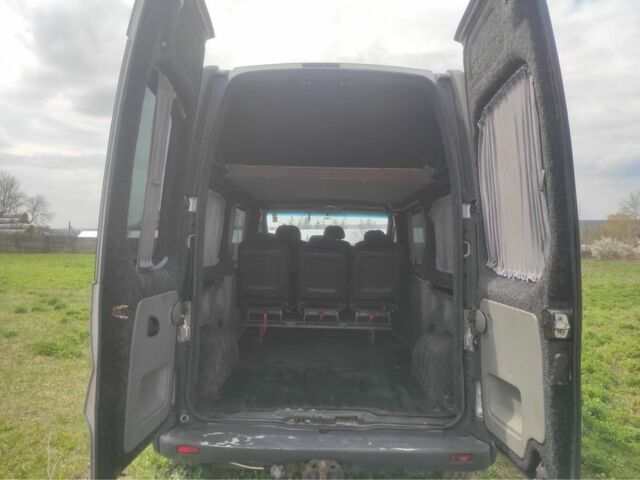 Серый Опель Виваро, объемом двигателя 1.9 л и пробегом 350 тыс. км за 7000 $, фото 3 на Automoto.ua