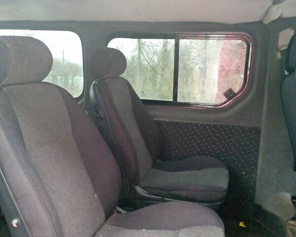 Серый Опель Виваро, объемом двигателя 2.46 л и пробегом 300 тыс. км за 7800 $, фото 5 на Automoto.ua